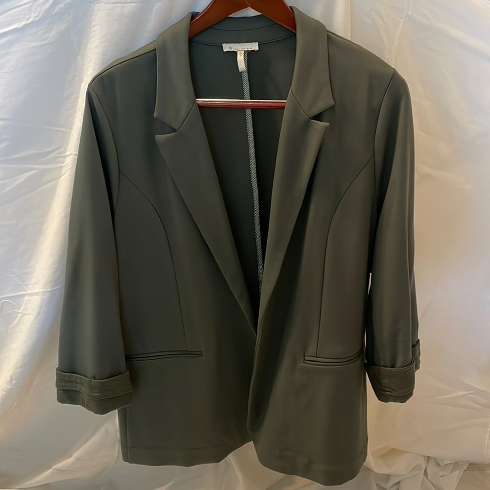 B skies are blue knit jacket size 3 (plus size)